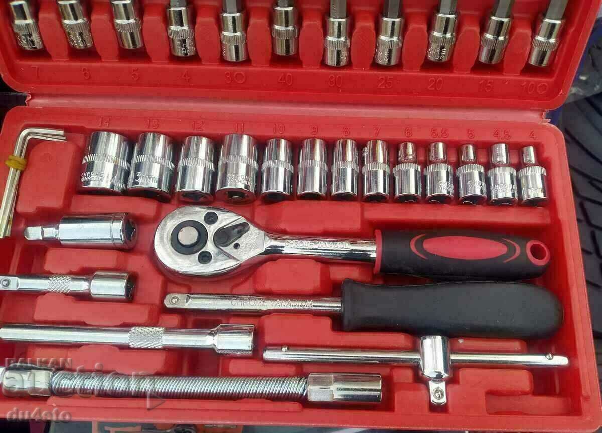 Auction Hand tool box set Gedore ratchet and end Auction Hand tool box set Gedore ratchet and end