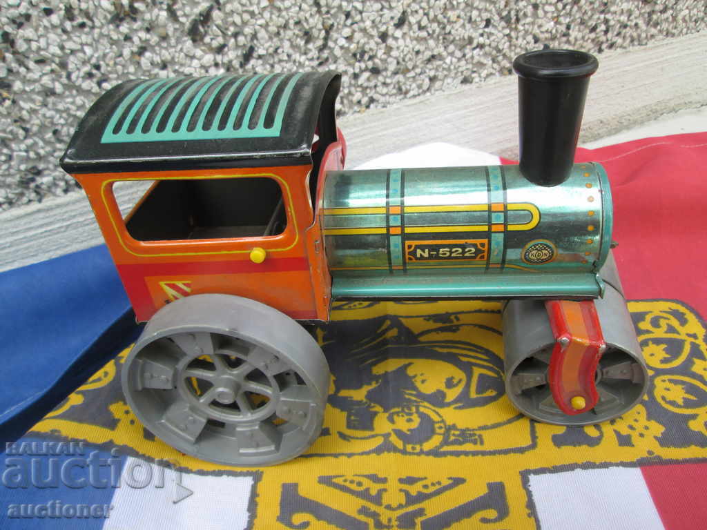 Auction OLD CHILDREN'S TOY ROLLER Auction OLD CHILDREN'S TOY ROLLER