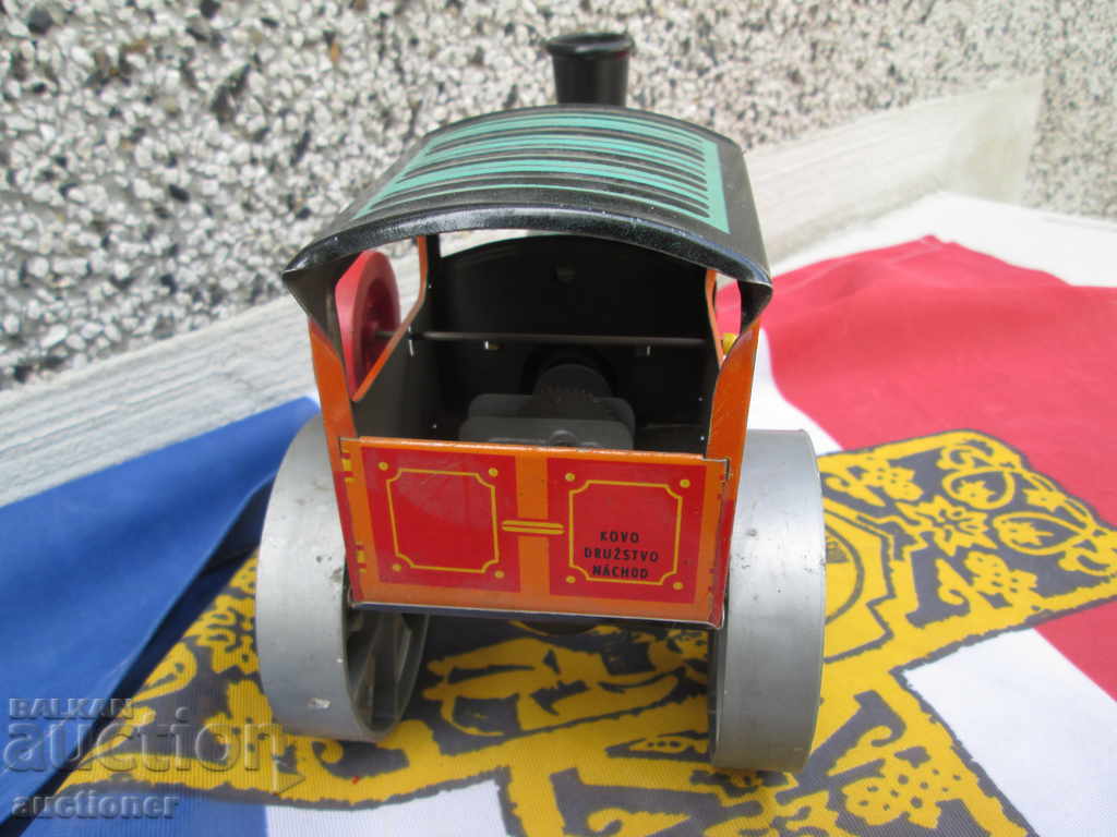 Delivery of OLD CHILDREN'S TOY ROLLER Delivery of OLD CHILDREN'S TOY ROLLER