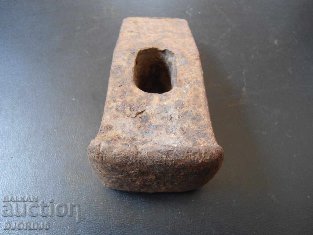 Auction Old hammer, 1,270 kg, marking Auction Old hammer, 1,270 kg, marking