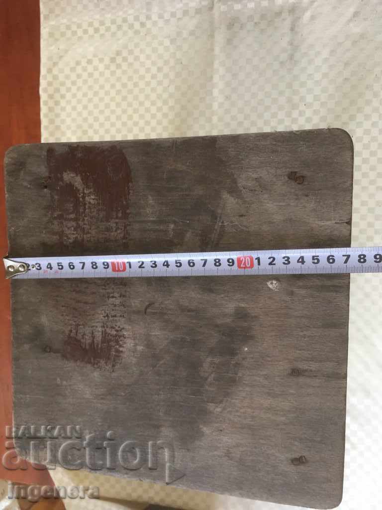 TABLE TABLE CHAIR OLD LOW - 6 TABLE TABLE CHAIR OLD LOW - 6