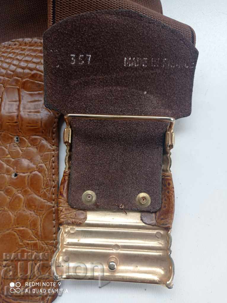 Delivery of Women's belt from Soca Delivery of Women's belt from Soca