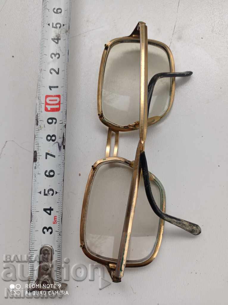 Gold plated Royal glasses Viennaline Frome Austria with price 40.00 BGN | € 20.45 Gold plated Royal glasses Viennaline Frome Austria with price 40.00 BGN | € 20.45