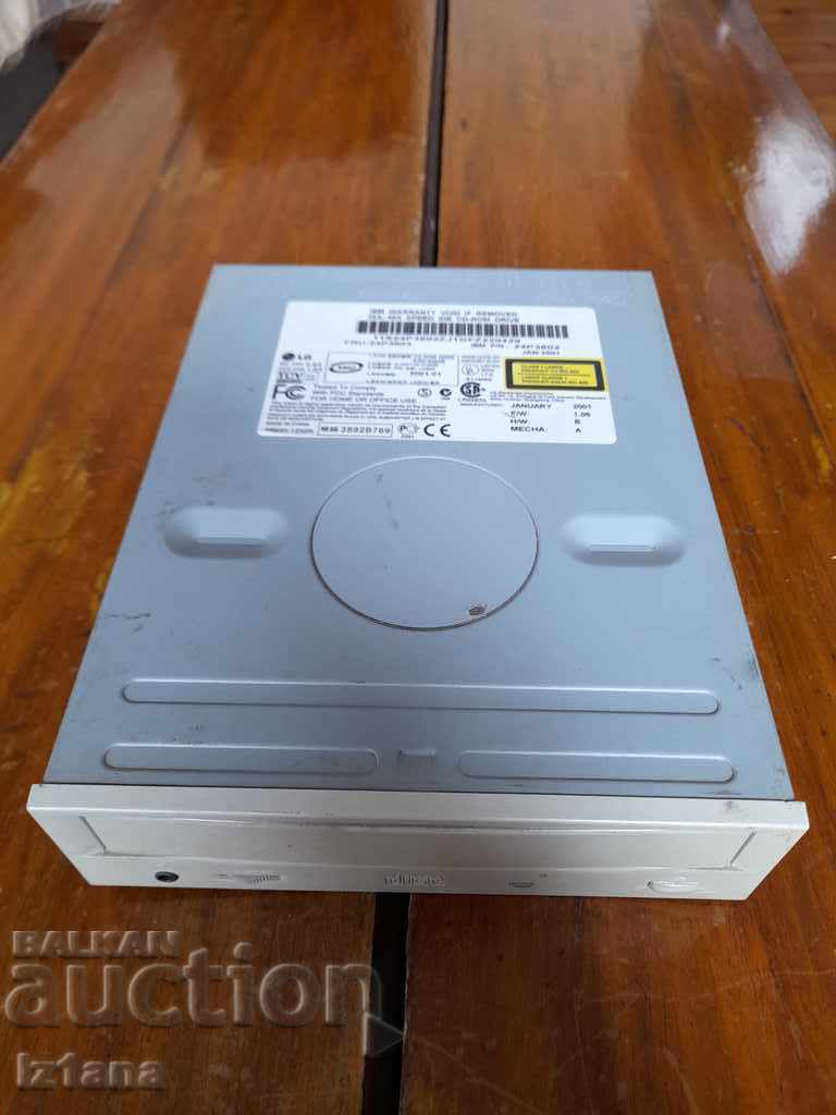Vechi CD ROM LG cu preț 10.00 BGN | € 5.11