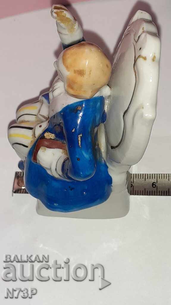 OLD PORCELAIN FIGURE. HAND-PAINTED. - 6 OLD PORCELAIN FIGURE. HAND-PAINTED. - 6