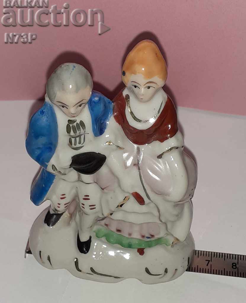 OLD PORCELAIN FIGURE. HAND-PAINTED. - 6 OLD PORCELAIN FIGURE. HAND-PAINTED. - 6