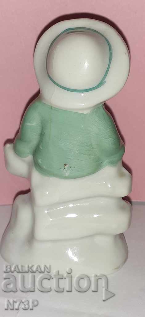 Auction OLD PORCELAIN FIGURE. HAND-PAINTED. Auction OLD PORCELAIN FIGURE. HAND-PAINTED.