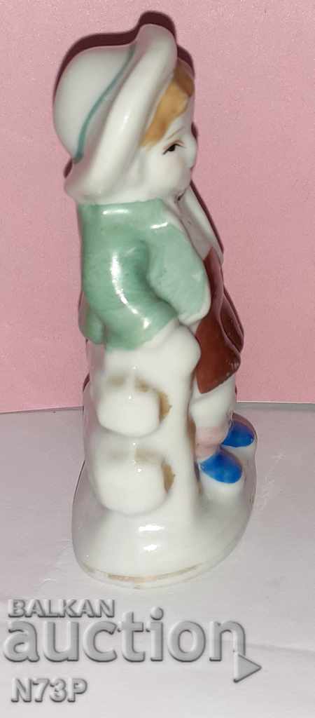 Delivery of OLD PORCELAIN FIGURE. HAND-PAINTED. Delivery of OLD PORCELAIN FIGURE. HAND-PAINTED.