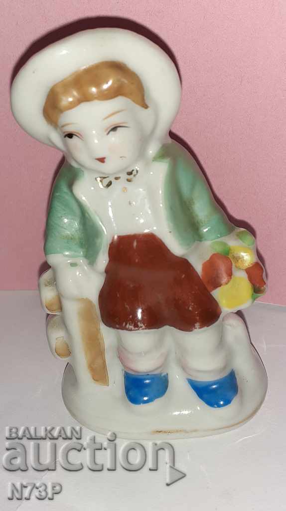 OLD PORCELAIN FIGURE. HAND-PAINTED. - 6 OLD PORCELAIN FIGURE. HAND-PAINTED. - 6