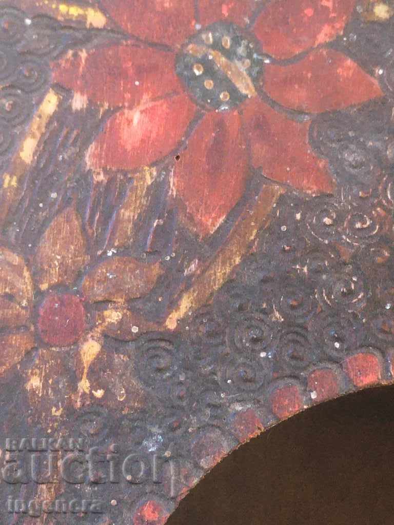 WATCH BOX COLORED ANCIENT WOOD CARVING with price 31.00 BGN | € 15.85 WATCH BOX COLORED ANCIENT WOOD CARVING with price 31.00 BGN | € 15.85