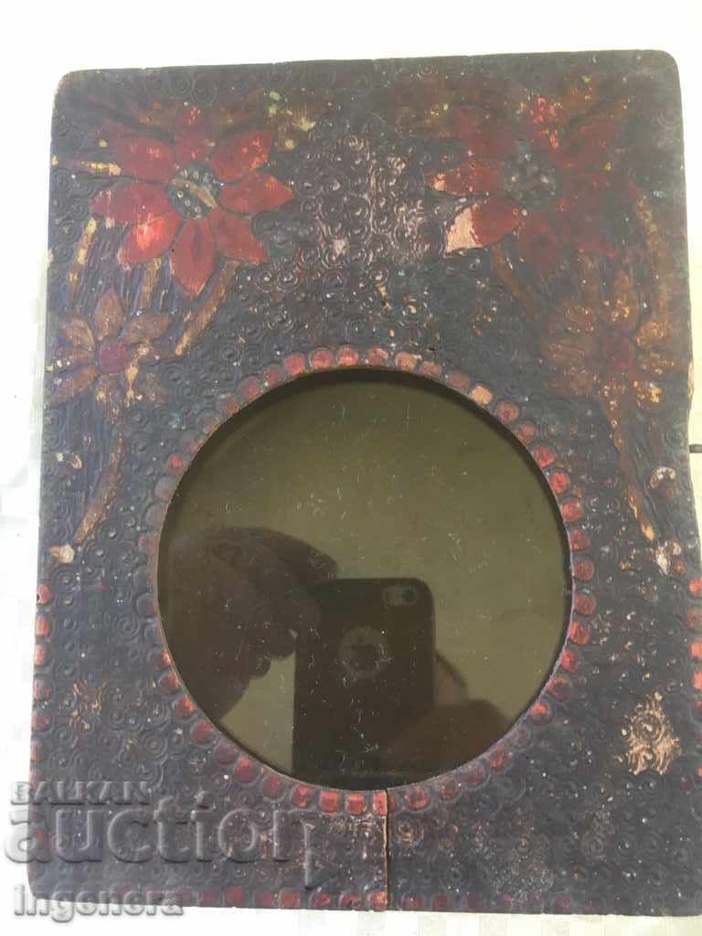 Auction WATCH BOX COLORED ANCIENT WOOD CARVING Auction WATCH BOX COLORED ANCIENT WOOD CARVING