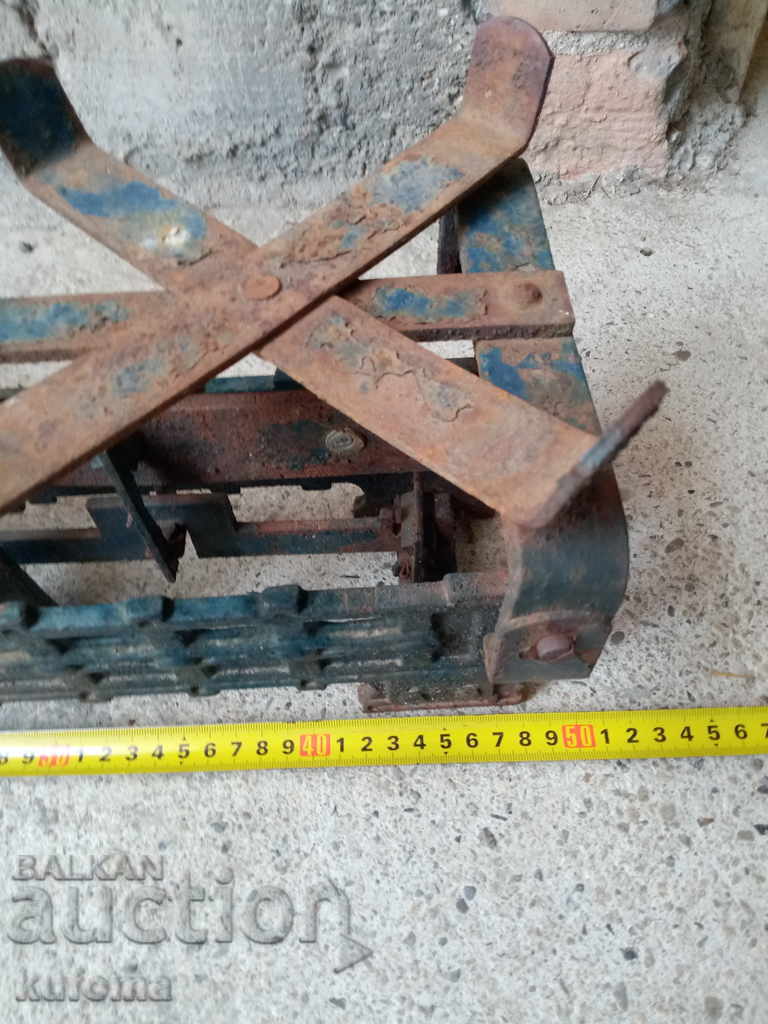 Old weight scales with price 39.99 BGN | € 20.45