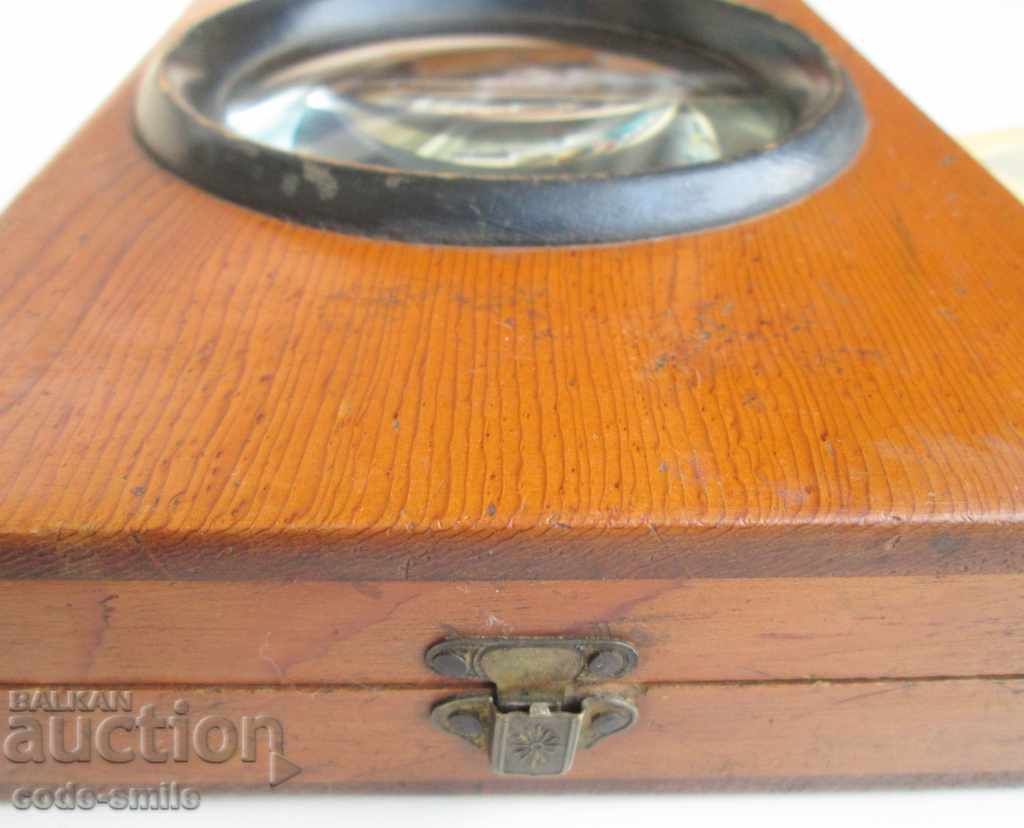 Delivery of 19th century Tsarist Russia old views lithograph and magnifier box Delivery of 19th century Tsarist Russia old views lithograph and magnifier box
