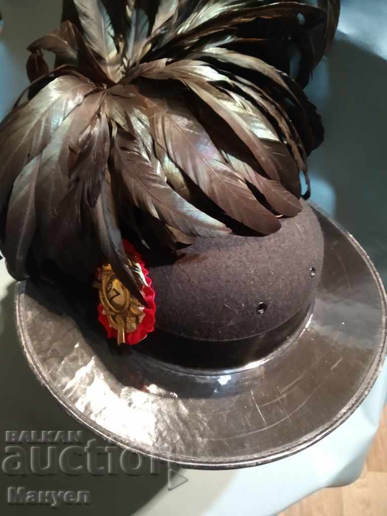 Delivery of Military Italian hat of the 27th Battaglione Bersaglieri. Delivery of Military Italian hat of the 27th Battaglione Bersaglieri.