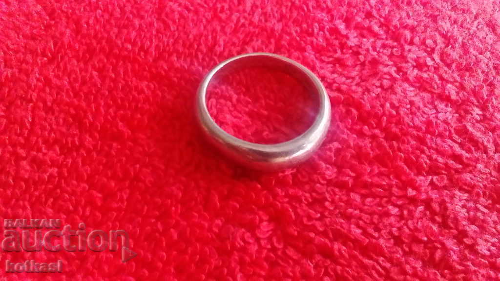 Livrarea Marcaje inele vechi de argint 7,33 g. Livrarea Marcaje inele vechi de argint 7,33 g.