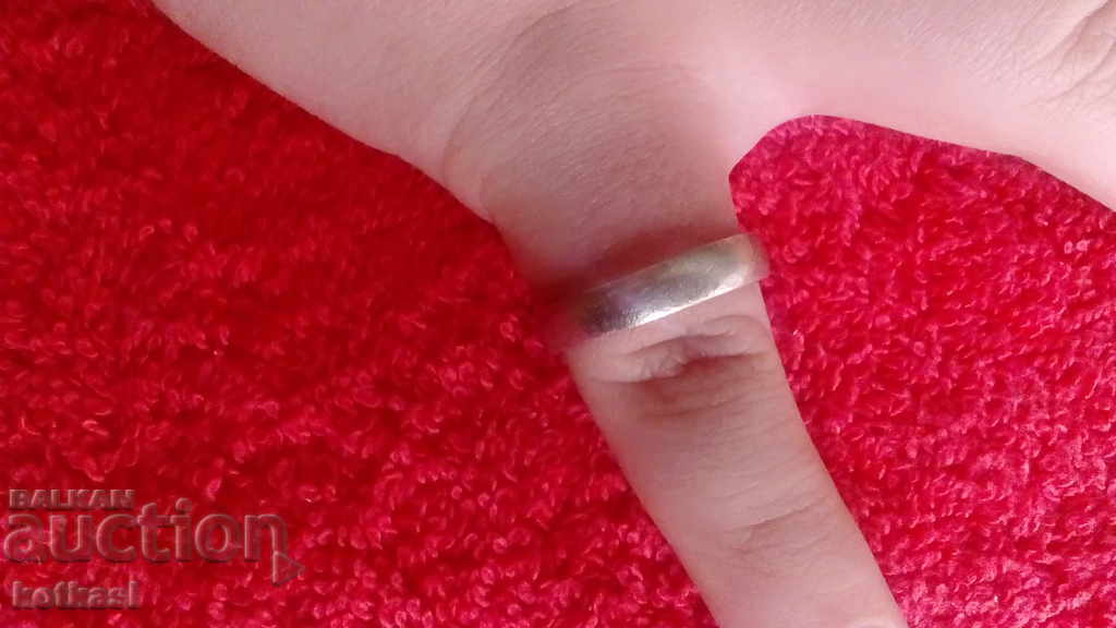 Old silver ring ring markings 925 with price 11.50 BGN | € 5.88 Old silver ring ring markings 925 with price 11.50 BGN | € 5.88
