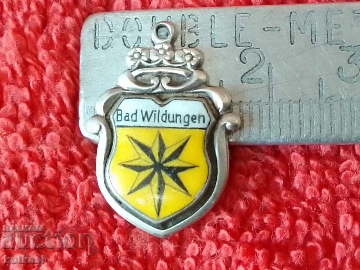 Veche insignă de argint care marchează stema orașului Germaniei Veche insignă de argint care marchează stema orașului Germaniei