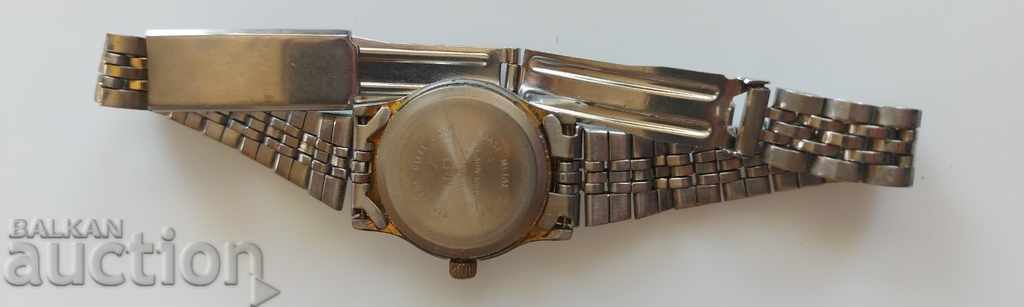 OLD WOMEN'S WATCH Q&Q WITHOUT BATTERY with price 9.00 BGN | € 4.60 OLD WOMEN'S WATCH Q&Q WITHOUT BATTERY with price 9.00 BGN | € 4.60