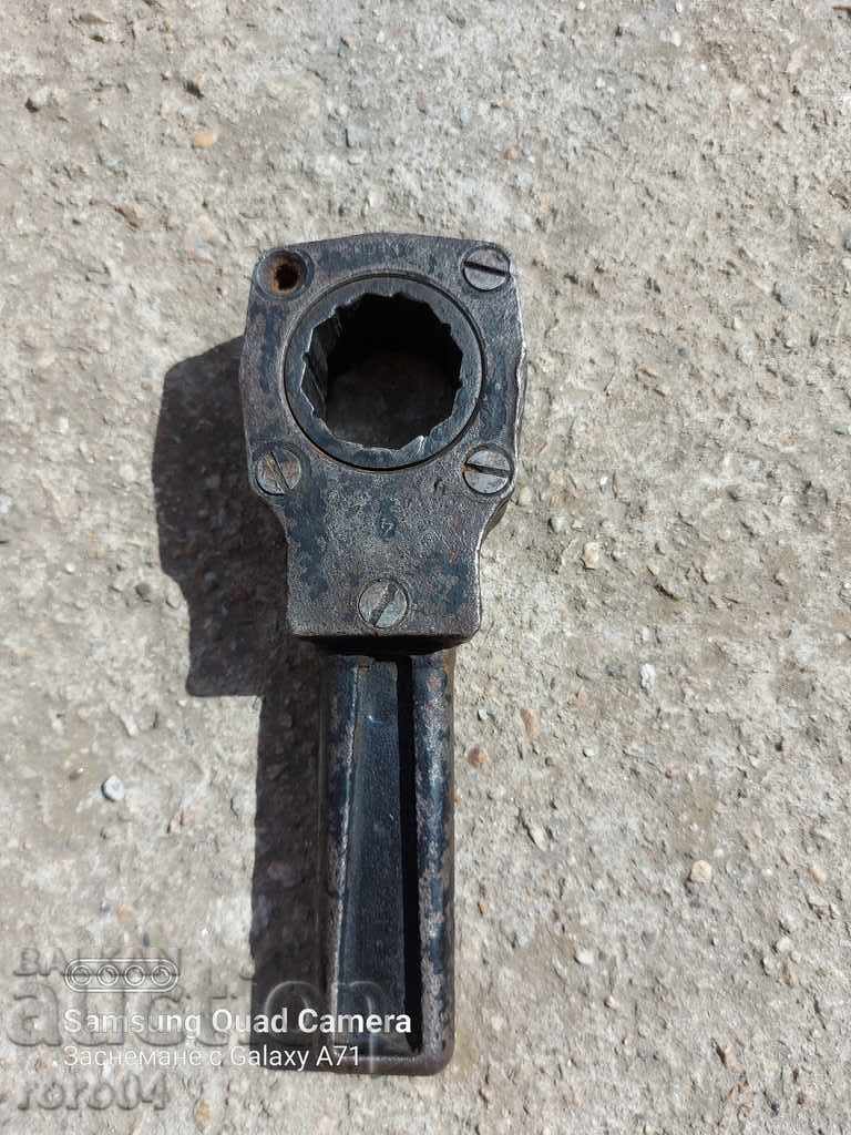 RATTLE - ACTIV - WW II RATTLE - ACTIV - WW II