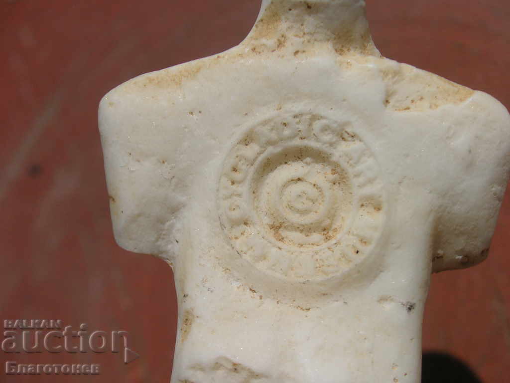 Auction Plastic statuette Auction Plastic statuette