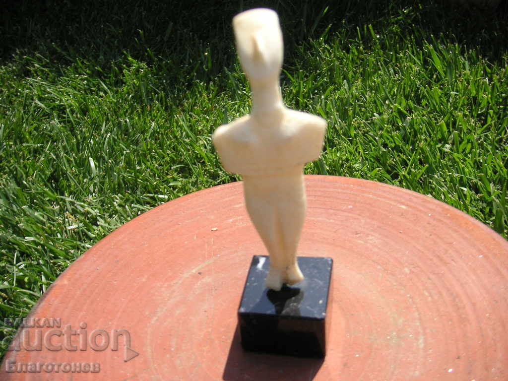 Statuetă din plastic