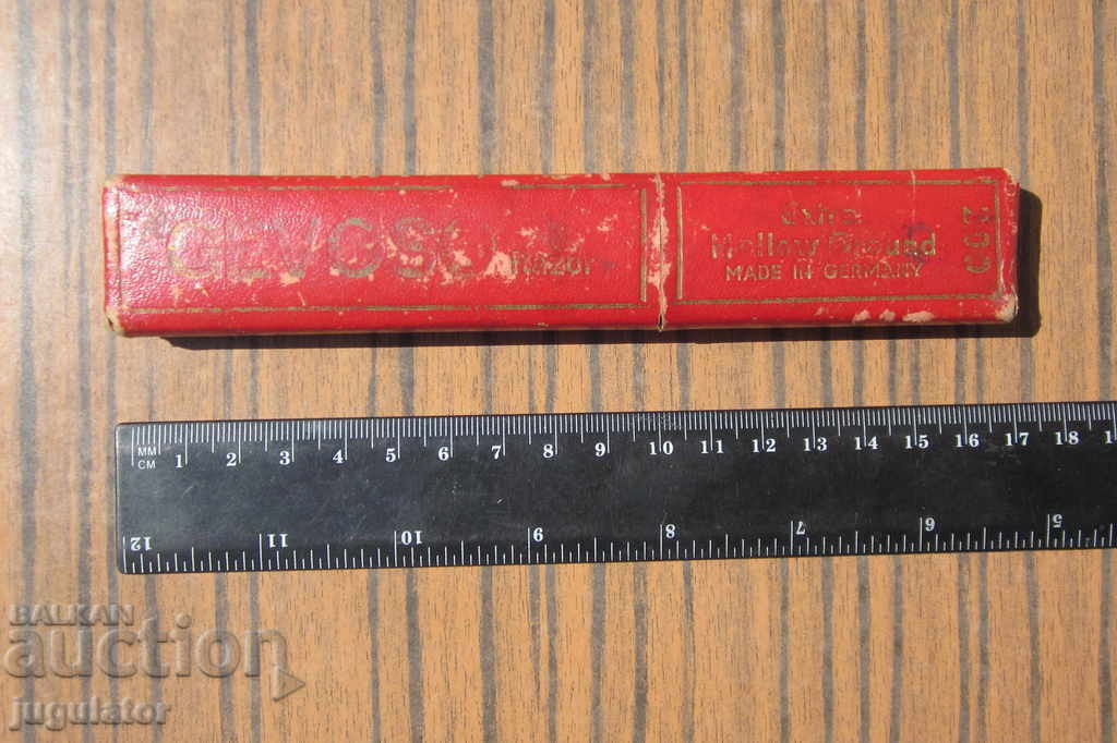 Delivery of empty box for an old antique German razor Delivery of empty box for an old antique German razor