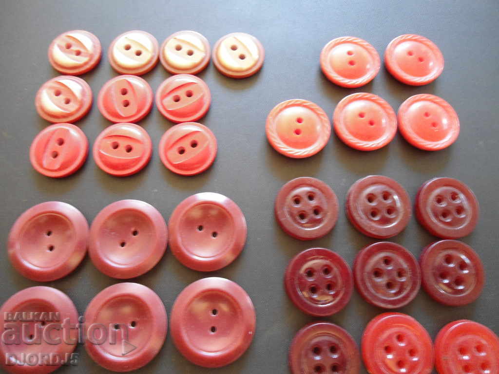 Auction Lot of old buttons Auction Lot of old buttons