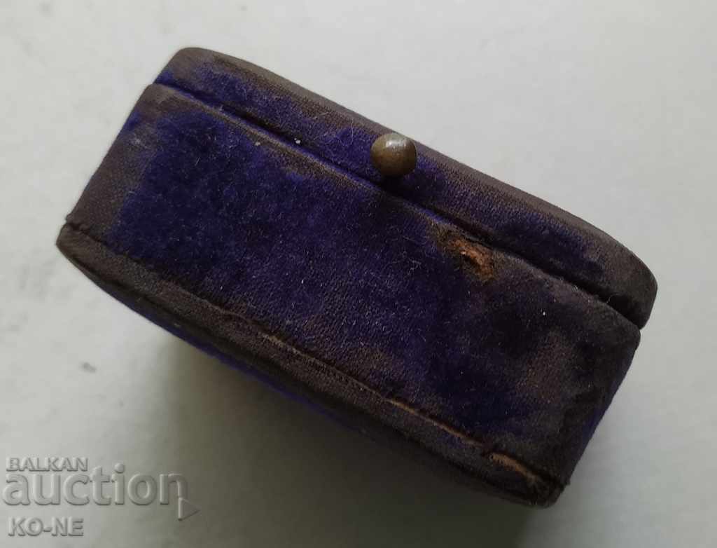 Licitație Caseta pentru bijuterii