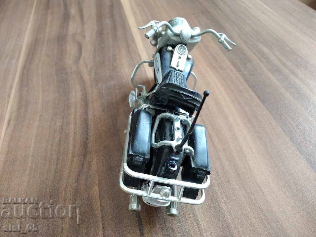 Auction Old metal, plastic HARLEY DAVIDSON motor Auction Old metal, plastic HARLEY DAVIDSON motor
