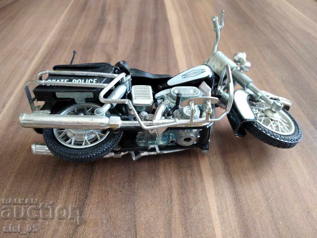 Old metal, plastic HARLEY DAVIDSON motor - 5 Old metal, plastic HARLEY DAVIDSON motor - 5
