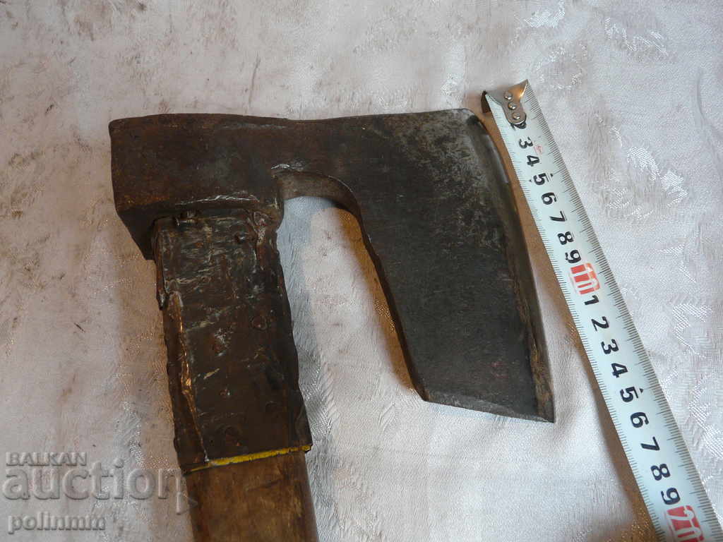 Стара българска брадва - 5 с цена 40.00 лв. | € 20.45 Стара българска брадва - 5 с цена 40.00 лв. | € 20.45