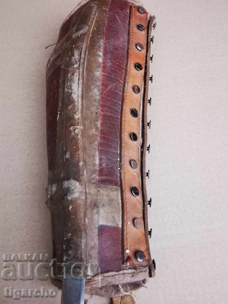 Auction Old foot splint Auction Old foot splint
