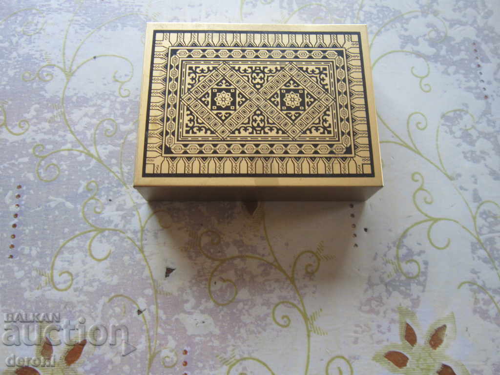 Gold-plated jewelry box