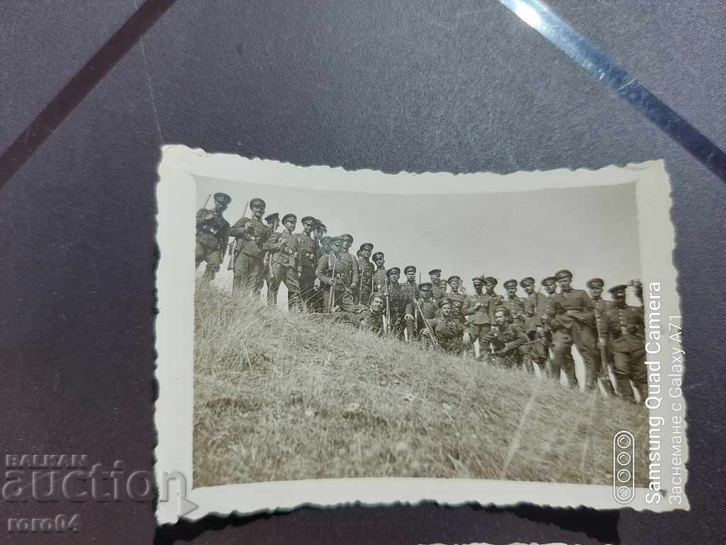 ΣΤΡΑΤΙΩΤΙΚΕΣ ΦΩΤΟΓΡΑΦΙΕΣ - WW II με τιμή € 5.99 | 11.72 BGN