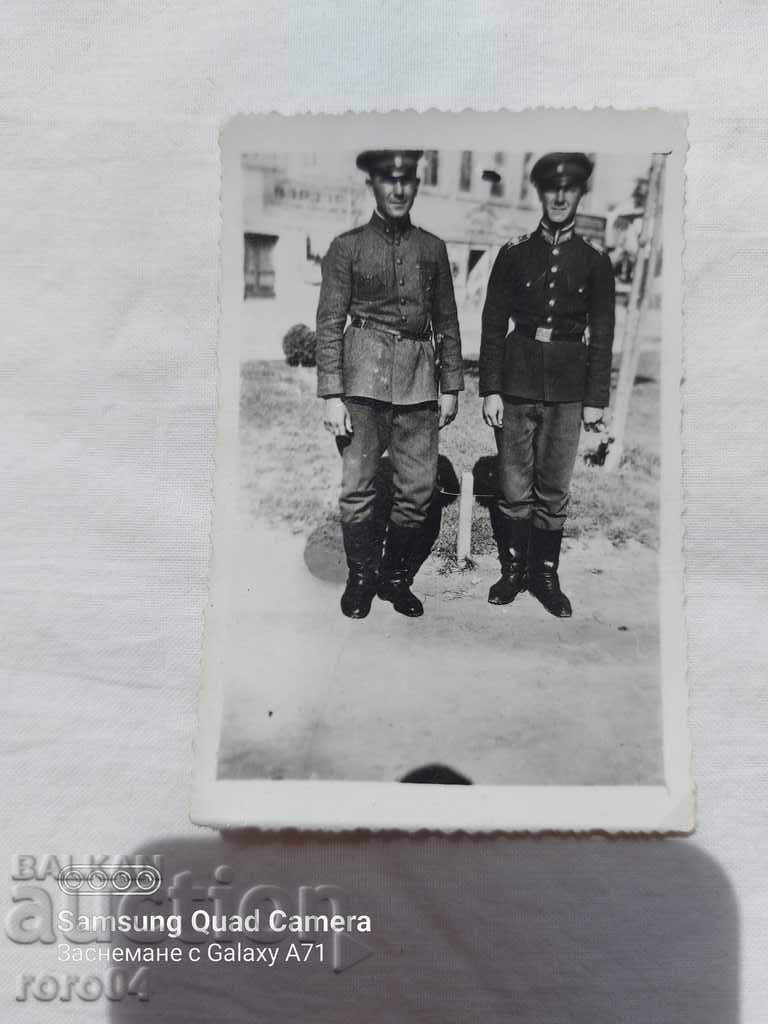 PILOTI - WW II