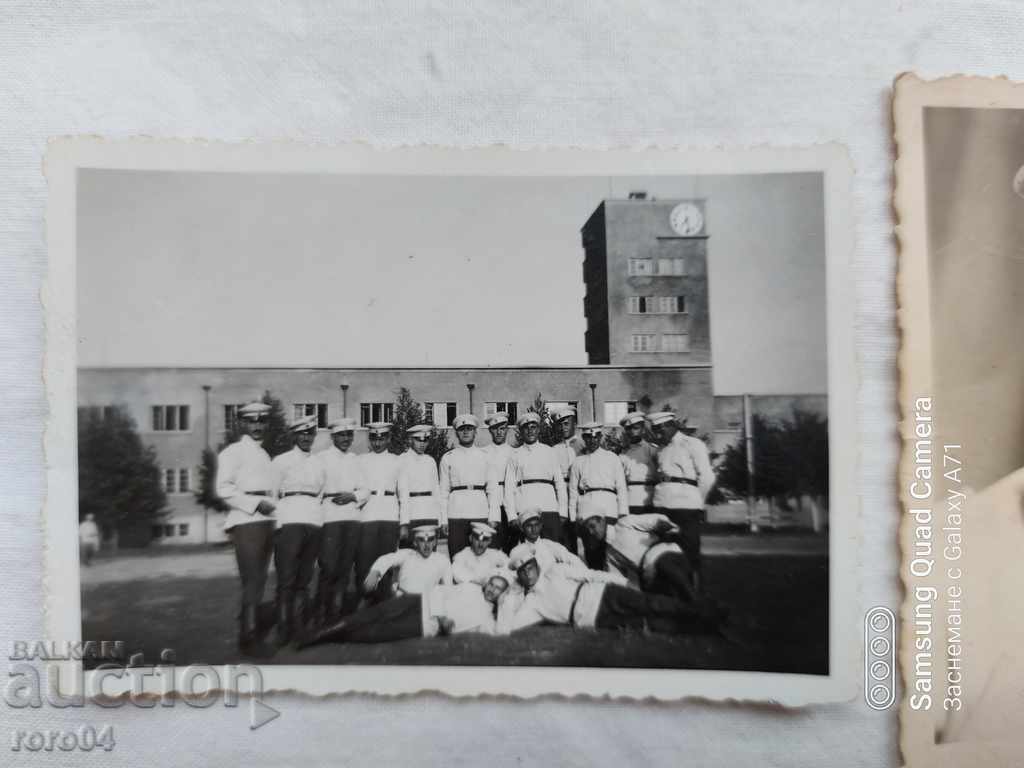 PILOTS - WW II with price 12.00 BGN | € 6.14 PILOTS - WW II with price 12.00 BGN | € 6.14