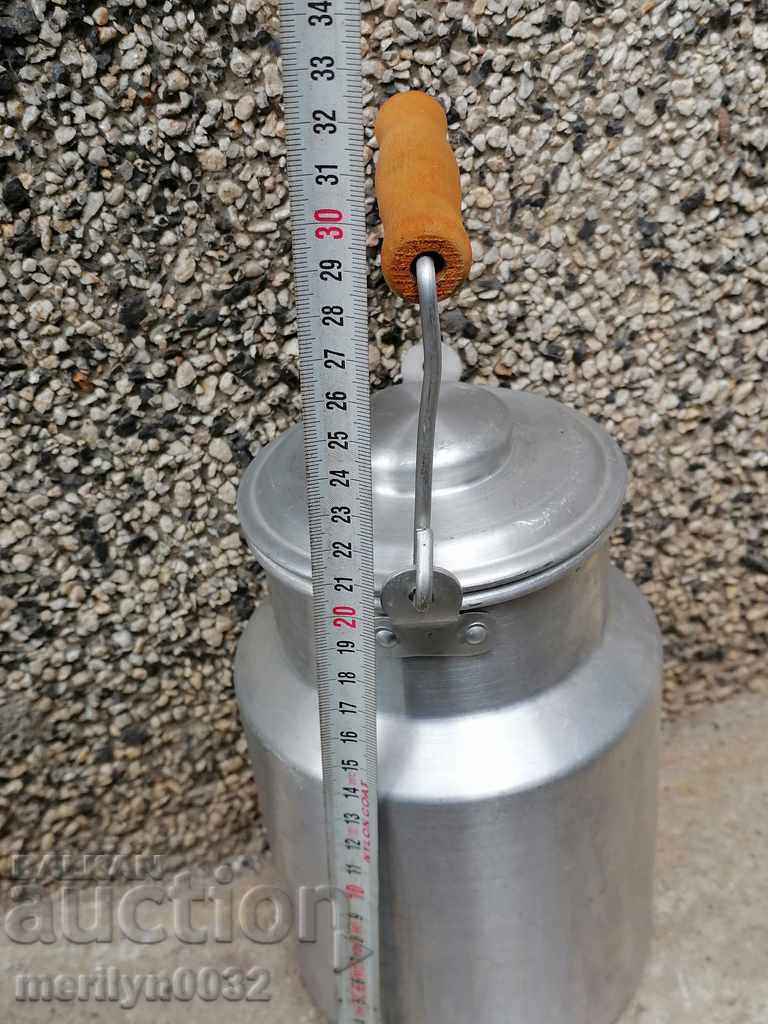 Delivery of Aluminum container for a milk barreled drum binon Delivery of Aluminum container for a milk barreled drum binon