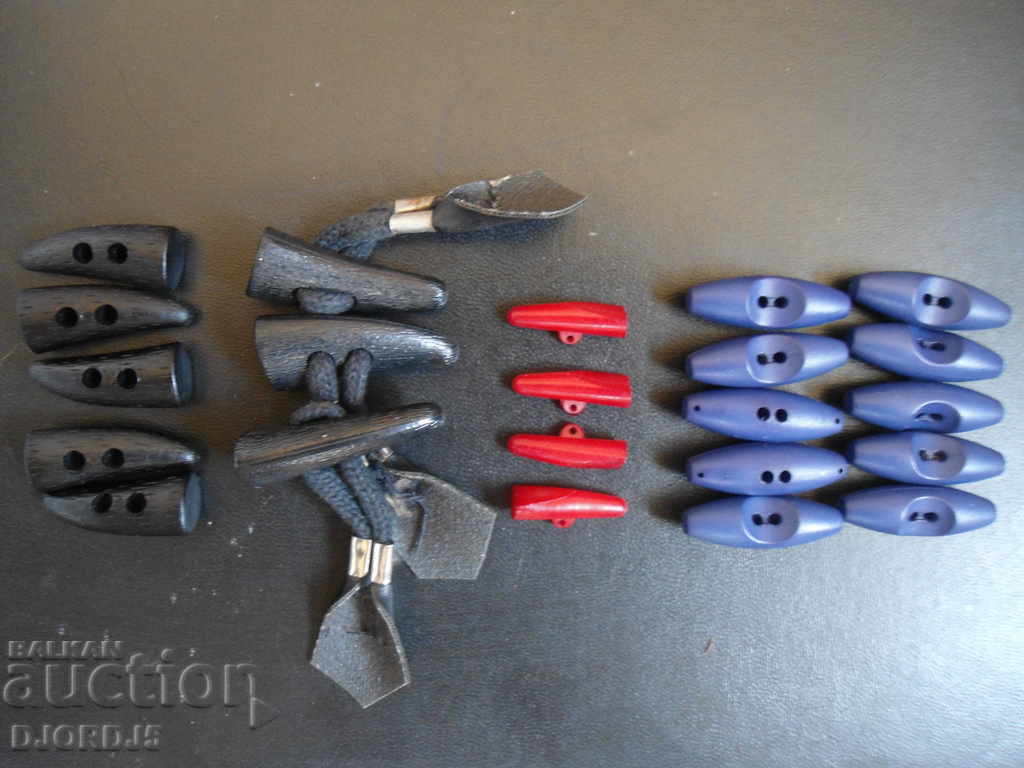 Lot of old buttons - 5 Lot of old buttons - 5