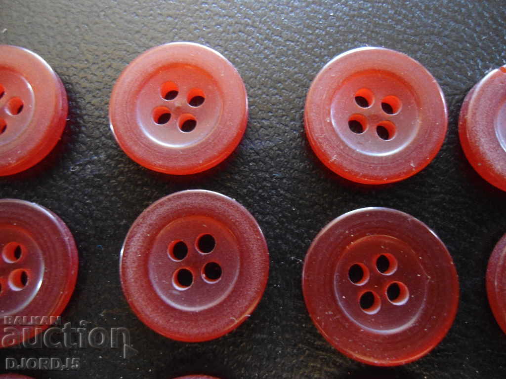 Delivery of Lot of old buttons Delivery of Lot of old buttons