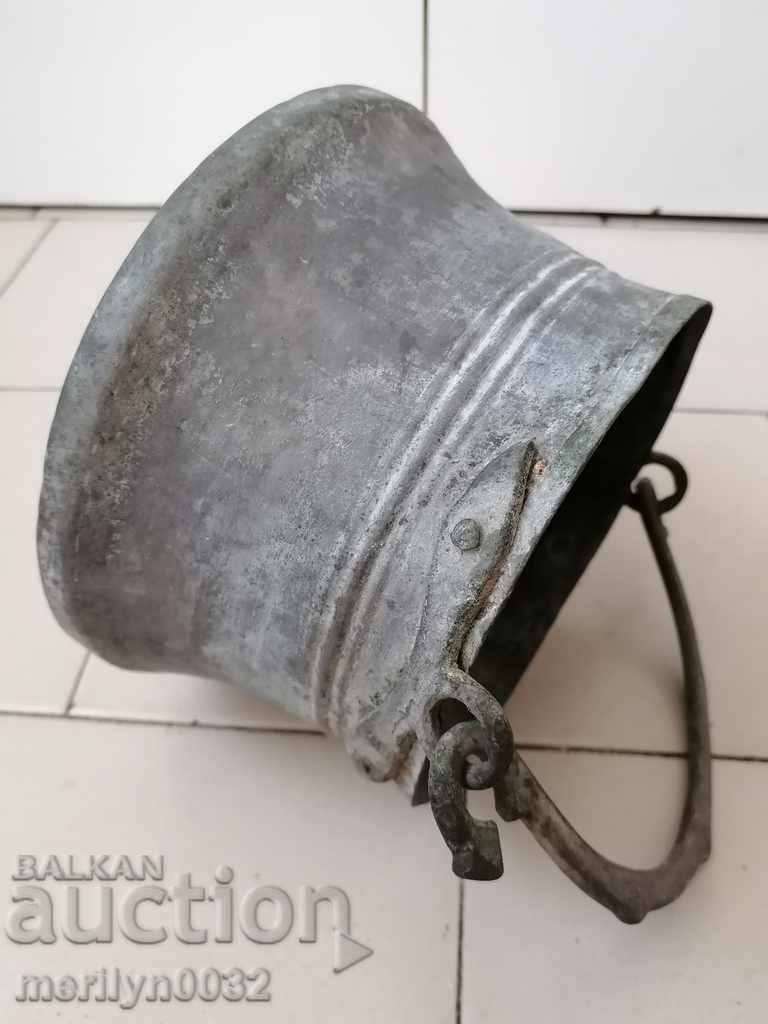 Ancient men, boiler, baker, boiler with price 56.00 BGN | € 28.63 Ancient men, boiler, baker, boiler with price 56.00 BGN | € 28.63