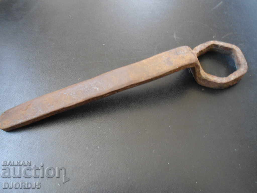 Auction Old key Auction Old key