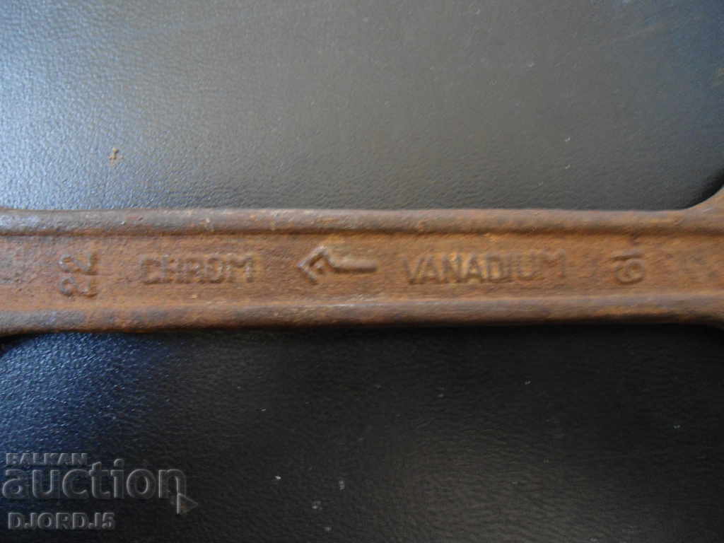 Old key 19-22, markings, CHROM VANADIUM, Made in USSR with price 1.00 BGN | € 0.51