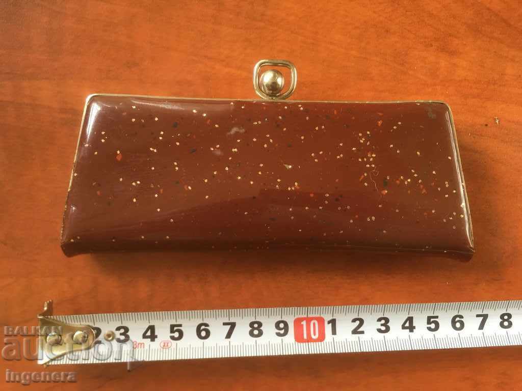 Livrarea CASTĂ ȘI PAHARES ANTICHI DE LA SOCA Livrarea CASTĂ ȘI PAHARES ANTICHI DE LA SOCA