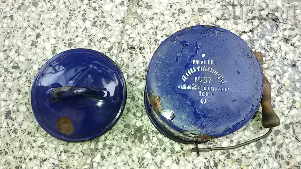 Delivery of small enameled vessel 50s Delivery of small enameled vessel 50s