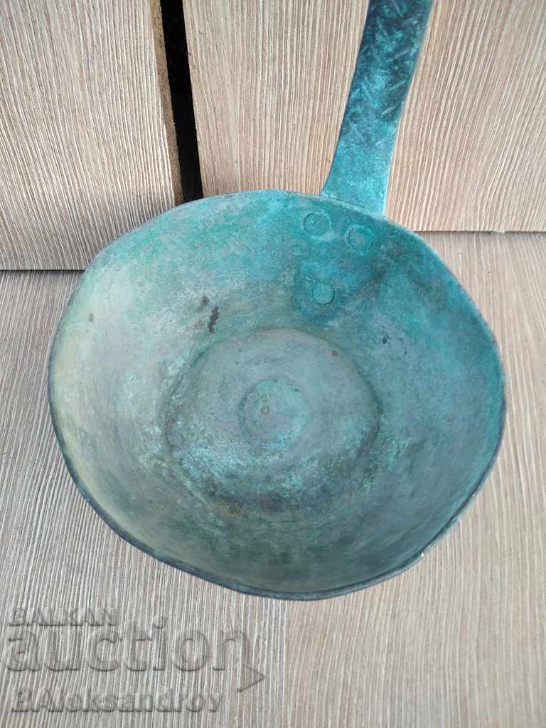 Livrarea Oala de cupru Revival