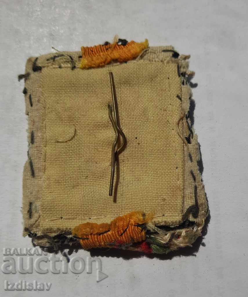 Auction Bulgarian Naval insignia with anchor. Auction Bulgarian Naval insignia with anchor.