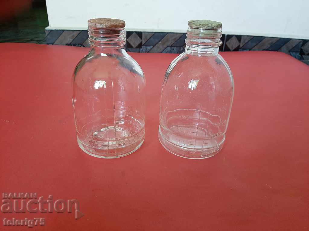 Измерителни бутилки от Формовано Стъкло-PYROVER-1970те
