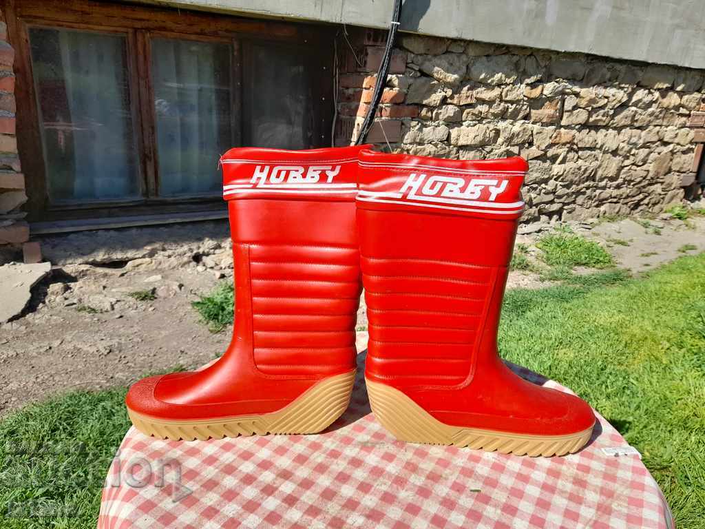 Old Children's Boots Hobby with price 30.00 BGN | € 15.34 Old Children's Boots Hobby with price 30.00 BGN | € 15.34