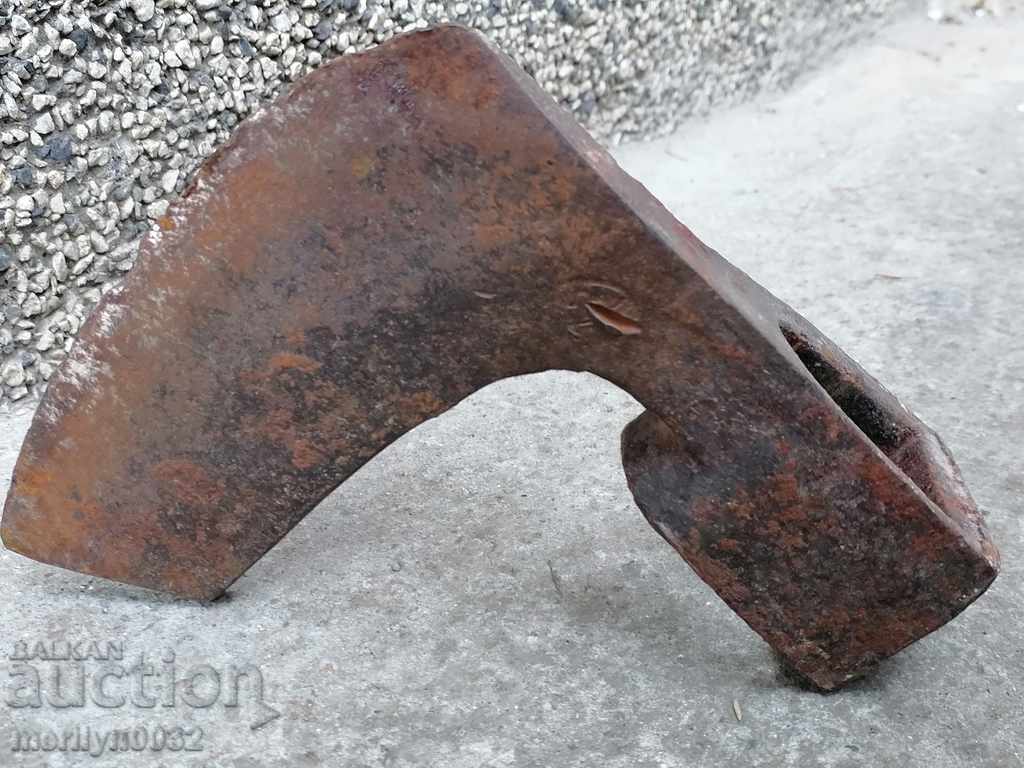 Стара брадва топор инструмент  ковано желязо - 7