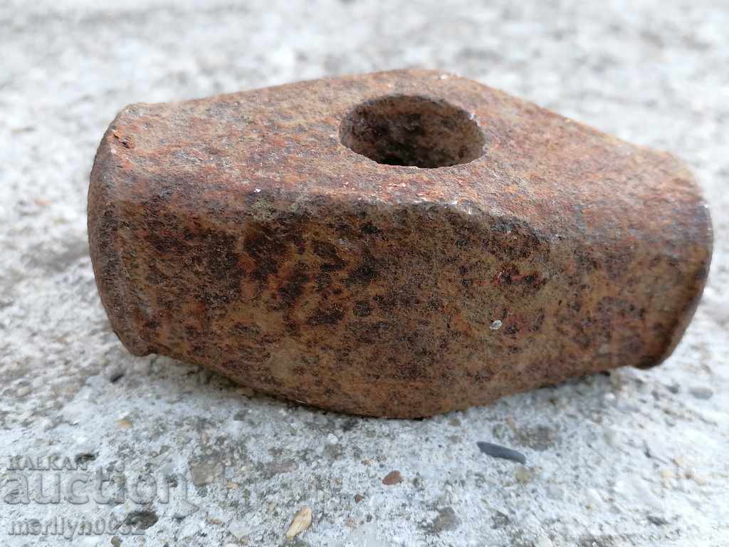 Auction An old stone hammer, a tool, a kink Auction An old stone hammer, a tool, a kink